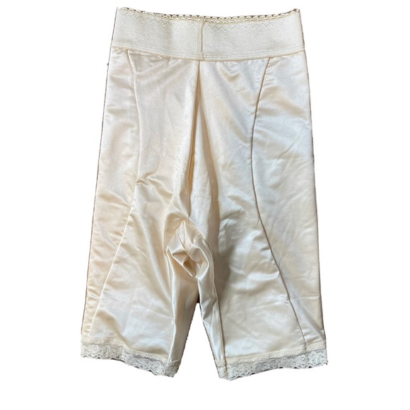 Breezies shapewear medium mid thigh beige slimming GREAT CONDITION - Picture 1 of 4